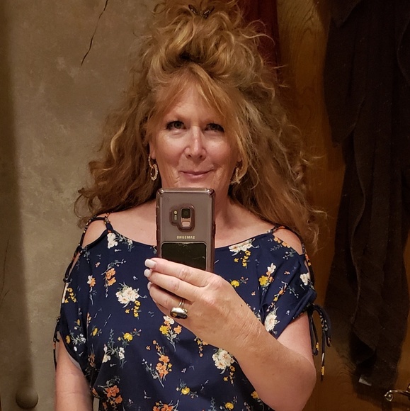 Hayden Tops - TRENDY TOP/1